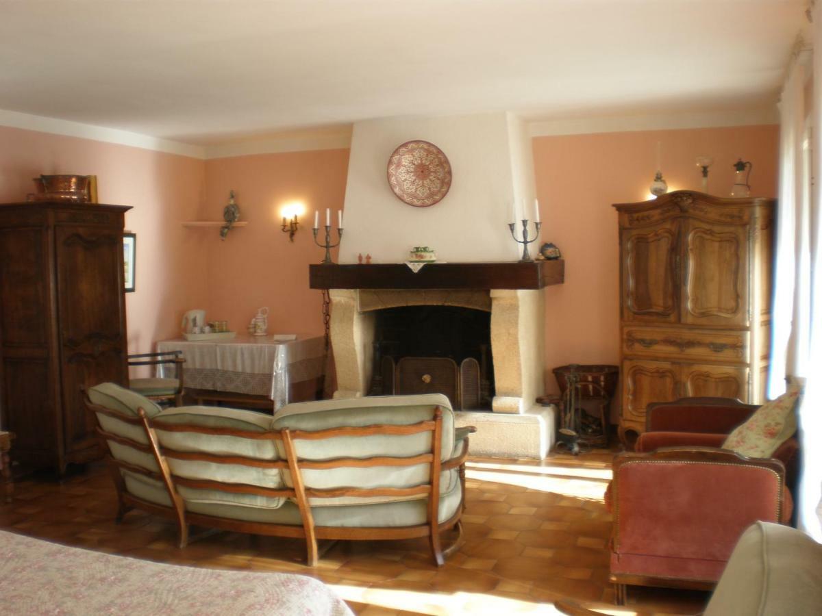 Ferienwohnung Appart Amande Des Amandeirets Châteauneuf-lès-Martigues Exterior foto